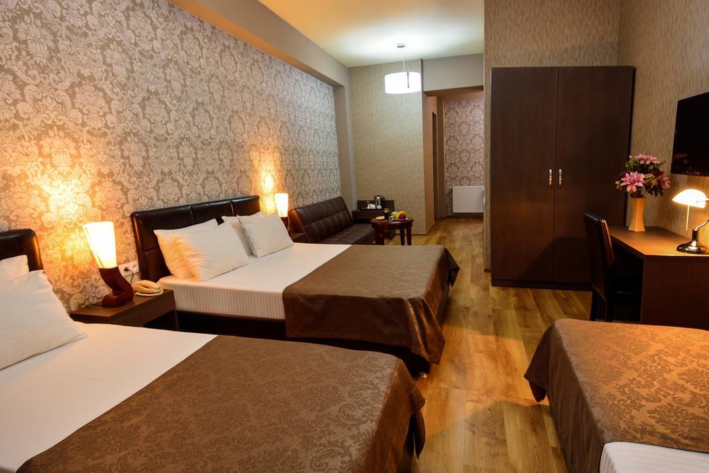 Hotel Diamond تبليسي الغرفة الصورة